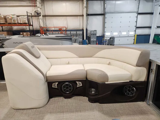 Slide: The Image of Avalon 2385 25 LSZ VRB 2026 - 22