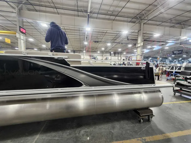 Slide: The Image of Avalon 2385 25 LSZ VRB 2026 - 5