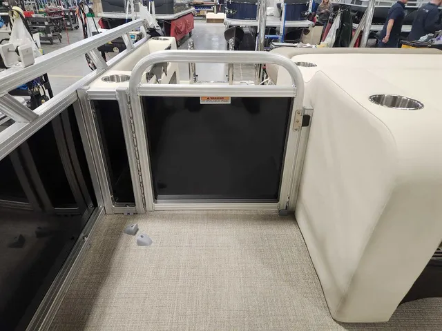 Slide: The Image of Avalon 2385 25 LSZ VRB 2026 - 9
