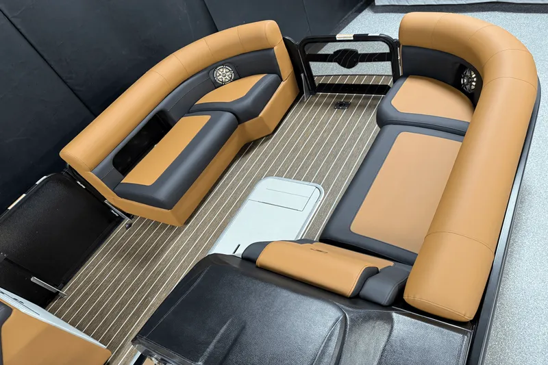 Slide: The Image of Premier 230 Sunsation 2025 - 16