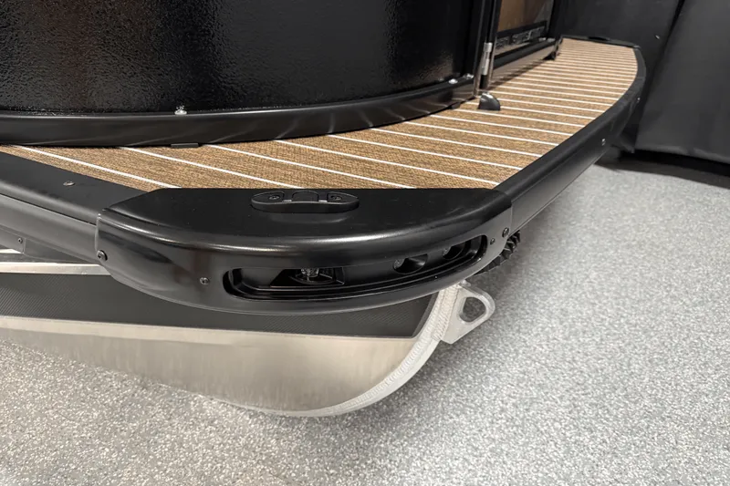 Slide: The Image of Premier 230 Sunsation 2025 - 18