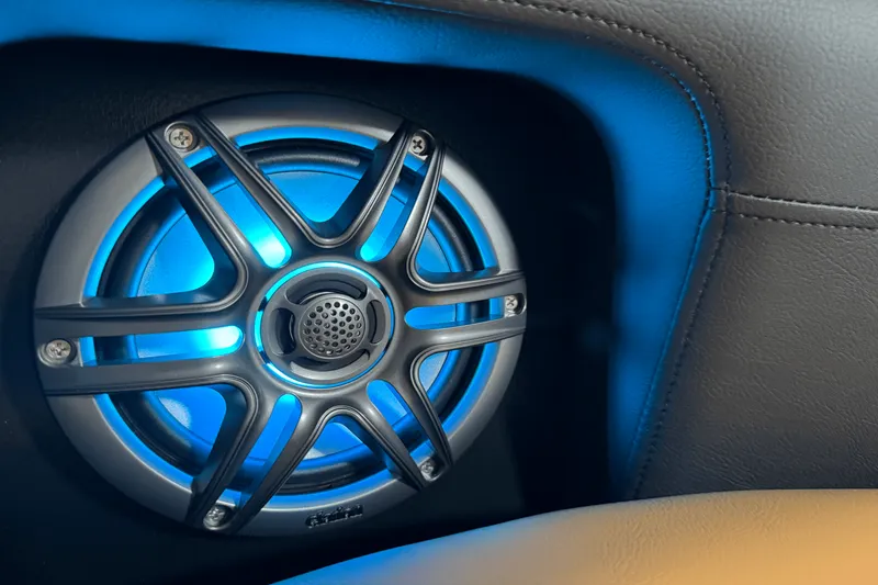 Slide: The Image of Premier 230 Sunsation 2025 - 25