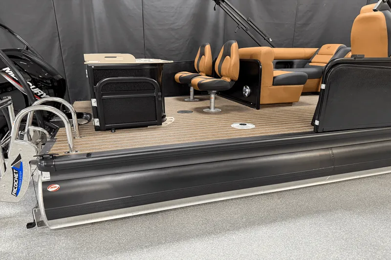 Slide: The Image of Premier 230 Sunsation 2025 - 3