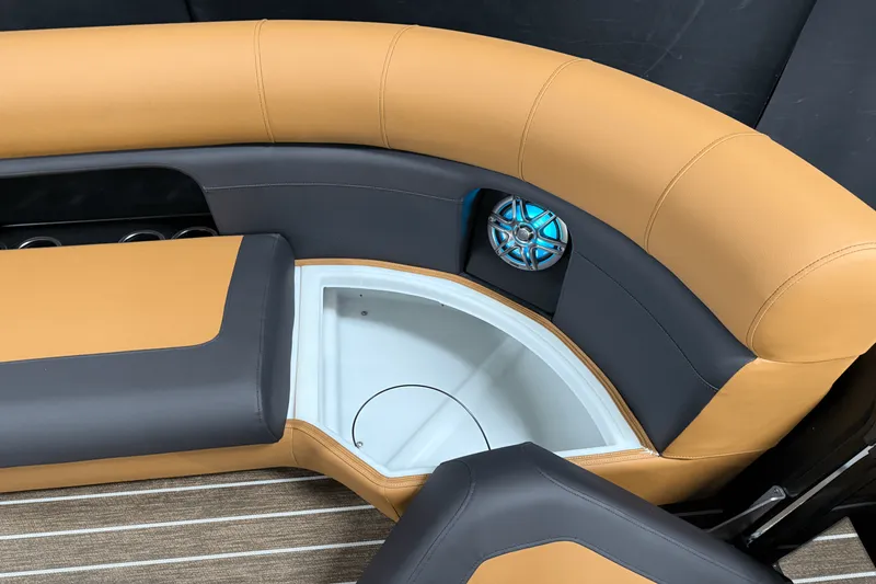 Slide: The Image of Premier 230 Sunsation 2025 - 31