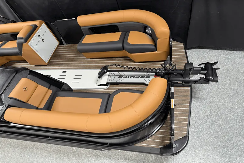 Slide: The Image of Premier 230 Sunsation 2025 - 43