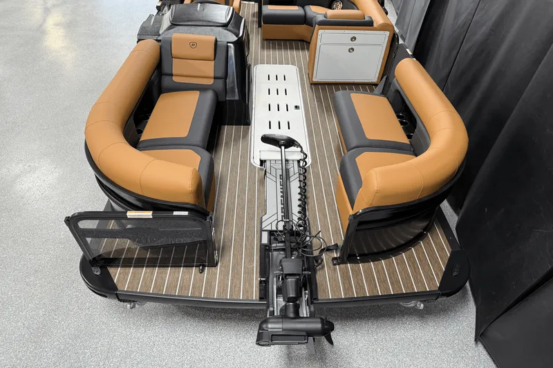 Slide: The Image of Premier 230 Sunsation 2025 - 44