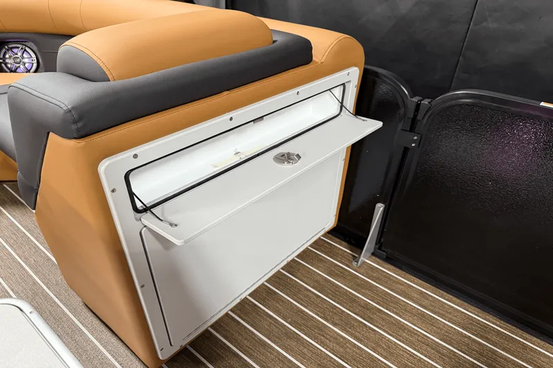 Slide: The Image of Premier 230 Sunsation 2025 - 47