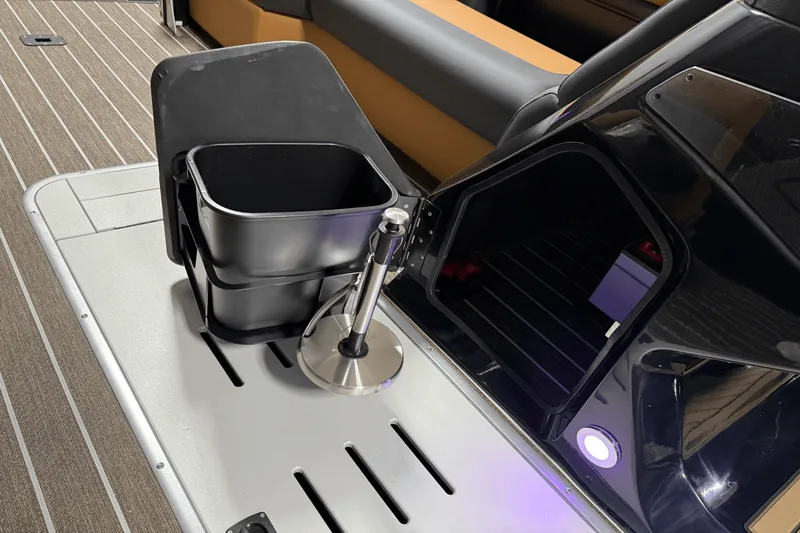 Slide: The Image of Premier 230 Sunsation 2025 - 50