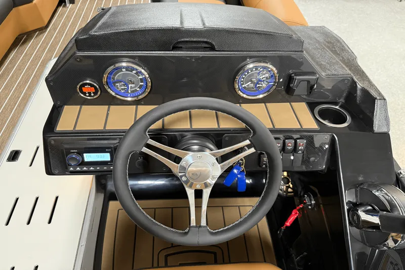 Slide: The Image of Premier 230 Sunsation 2025 - 52