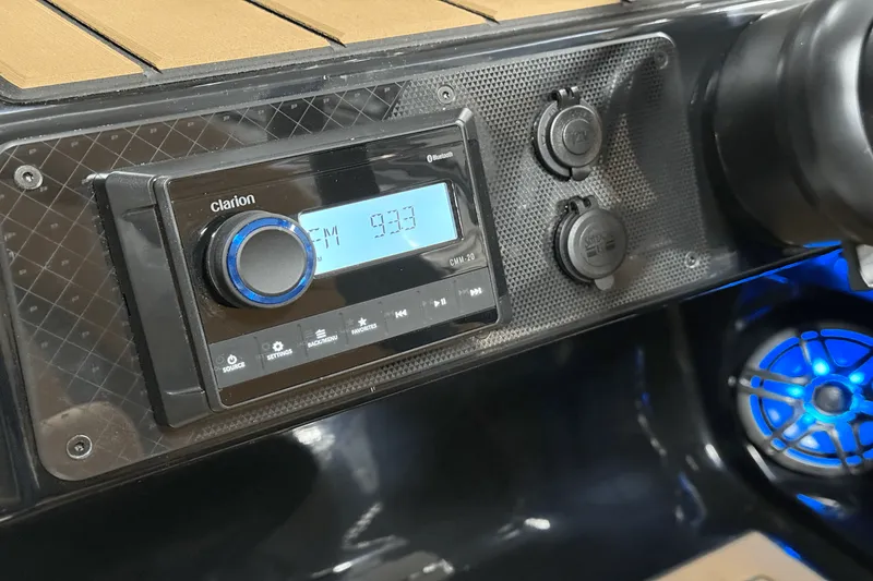 Slide: The Image of Premier 230 Sunsation 2025 - 53