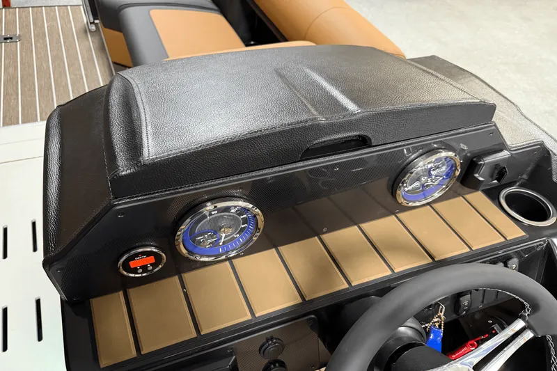 Slide: The Image of Premier 230 Sunsation 2025 - 57