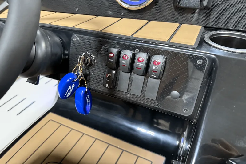 Slide: The Image of Premier 230 Sunsation 2025 - 59