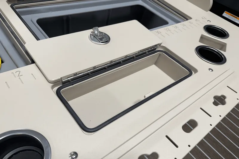 Slide: The Image of Premier 230 Sunsation 2025 - 73