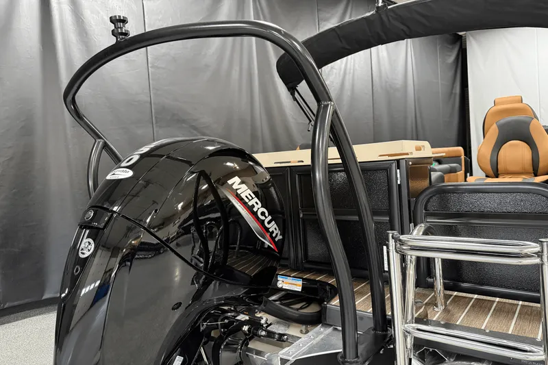 Slide: The Image of Premier 230 Sunsation 2025 - 82