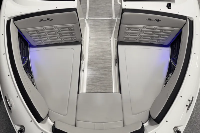 Slide: The Image of Sea Ray SPX 210 Outboard 2025 - 78