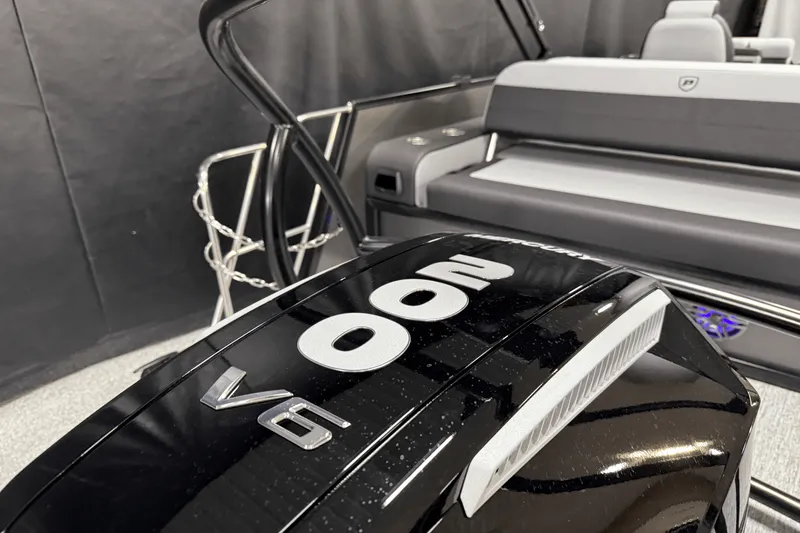 Slide: The Image of Premier 230 Sunsation 2025 - 22