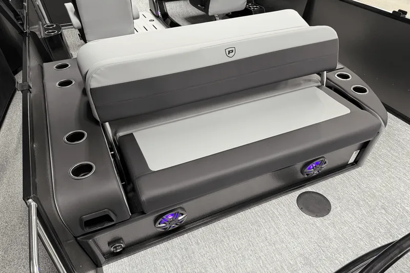 Slide: The Image of Premier 230 Sunsation 2025 - 26