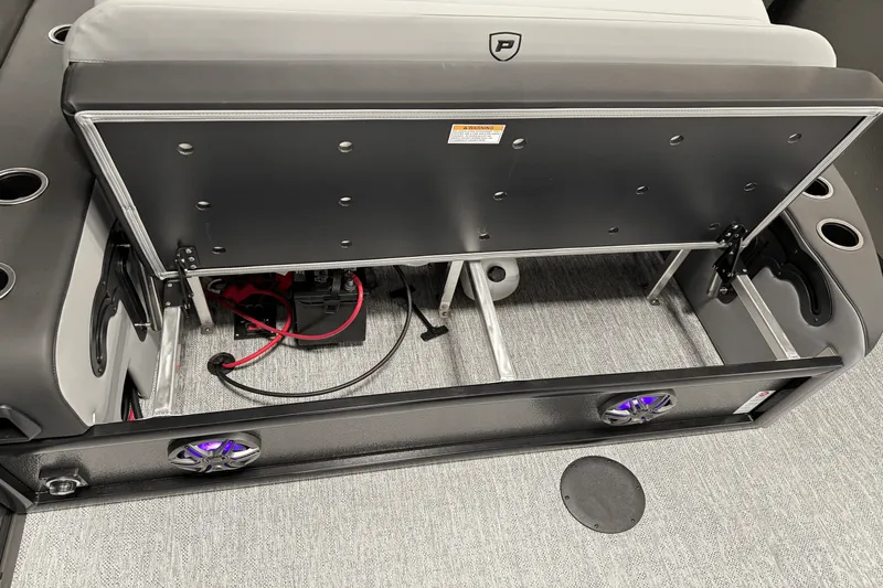 Slide: The Image of Premier 230 Sunsation 2025 - 28