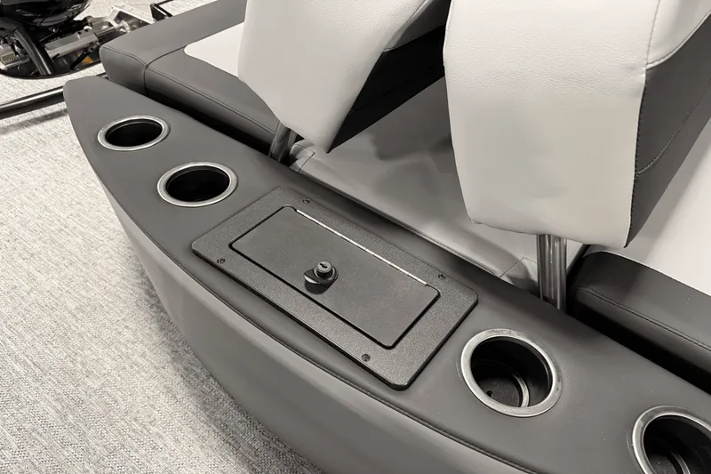 Slide: The Image of Premier 230 Sunsation 2025 - 34