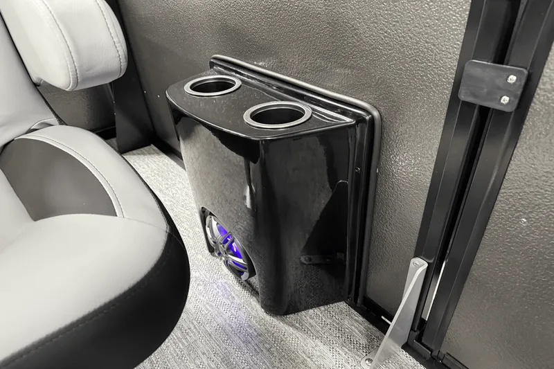 Slide: The Image of Premier 230 Sunsation 2025 - 40