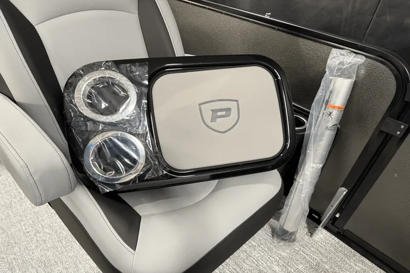 Slide: The Image of Premier 230 Sunsation 2025 - 43