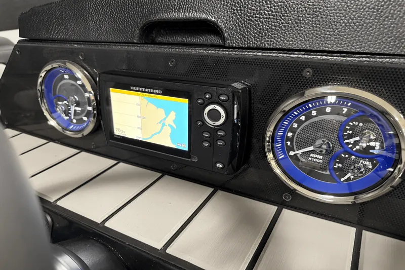 Slide: The Image of Premier 230 Sunsation 2025 - 53