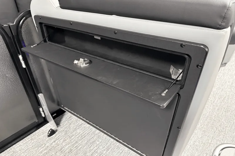 Slide: The Image of Premier 230 Sunsation 2025 - 63