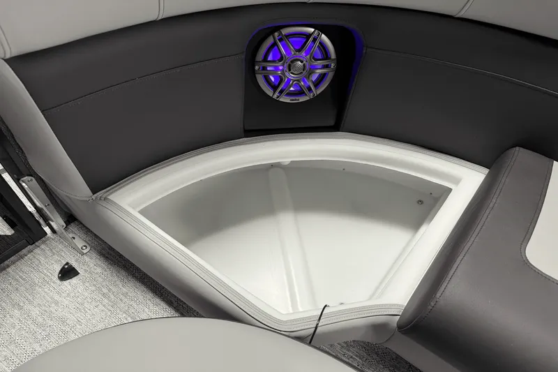 Slide: The Image of Premier 230 Sunsation 2025 - 75