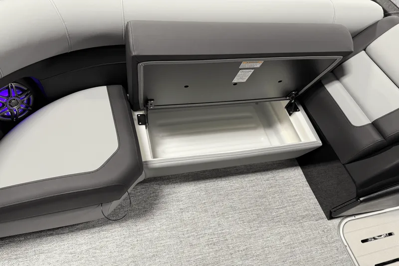 Slide: The Image of Premier 230 Sunsation 2025 - 76