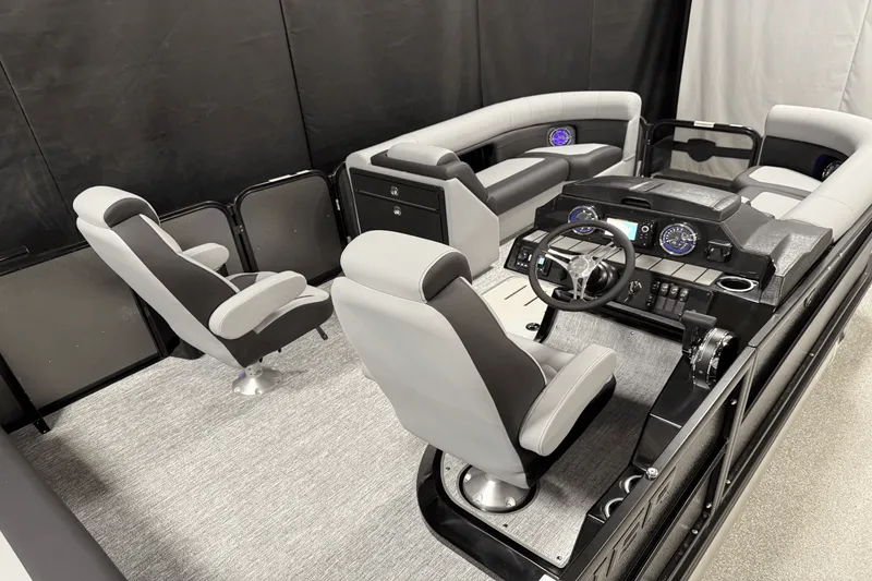 Slide: The Image of Premier 230 Sunsation 2025 - 9