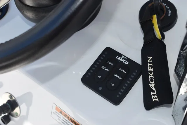 Slide: The Image of Blackfin 212CC 2018 - 59