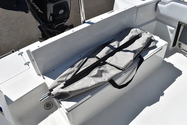 Slide: The Image of Blackfin 212CC 2018 - 7