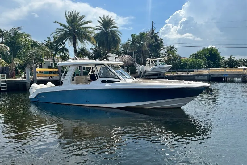 Slide: The Image of Boston Whaler 350 Realm 2021 - 36