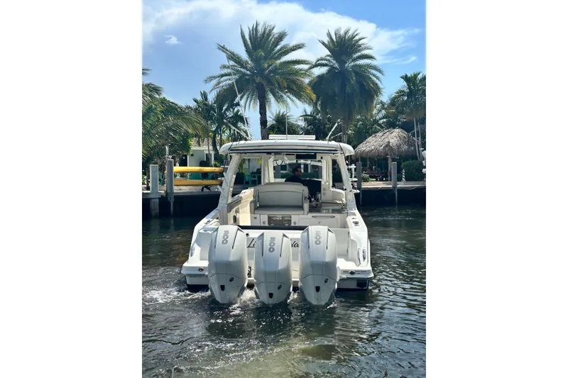 Slide: The Image of Boston Whaler 350 Realm 2021 - 33