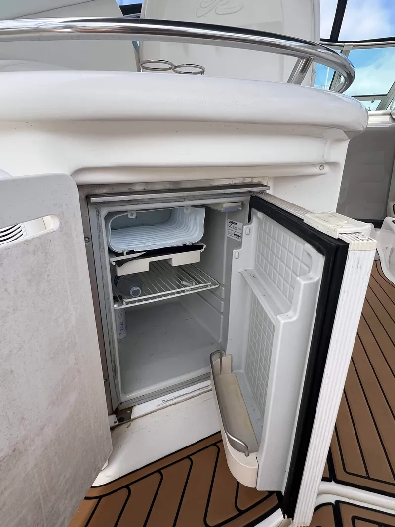 Slide: The Image of Sea Ray 340 Sundancer 2003 - 10