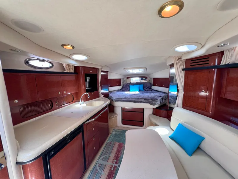 Slide: The Image of Sea Ray 340 Sundancer 2003 - 13