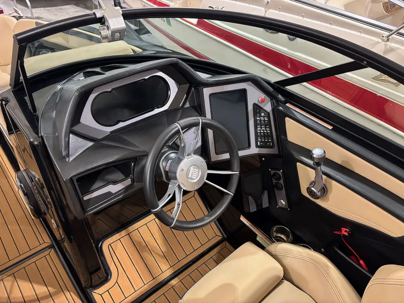Slide: The Image of MasterCraft Xstar S 2022 - 13