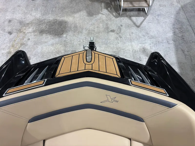 Slide: The Image of MasterCraft Xstar S 2022 - 16