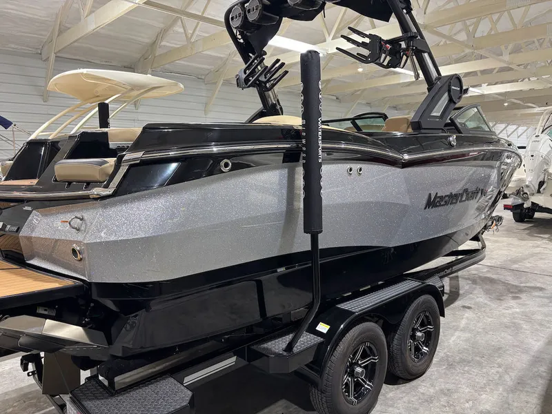Slide: The Image of MasterCraft Xstar S 2022 - 3