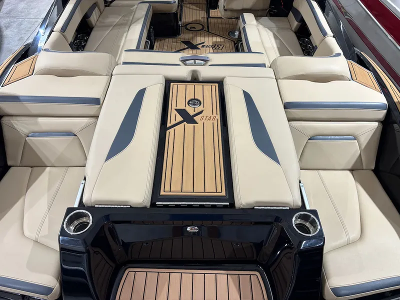 Slide: The Image of MasterCraft Xstar S 2022 - 5