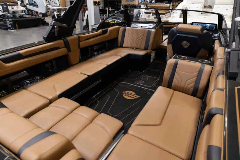 Slide: The Image of Malibu 25 LSV 2025 - 24