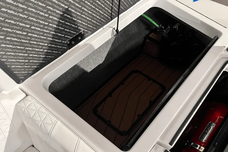 Slide: The Image of Nautique Super Air Nautique GS22 2025 - 7