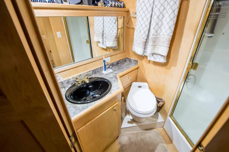 Slide: The Image of Navigator 53 pilothouse 1999 - 26