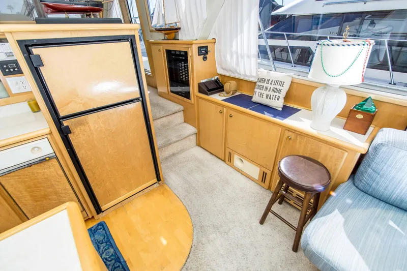Slide: The Image of Navigator 53 pilothouse 1999 - 20