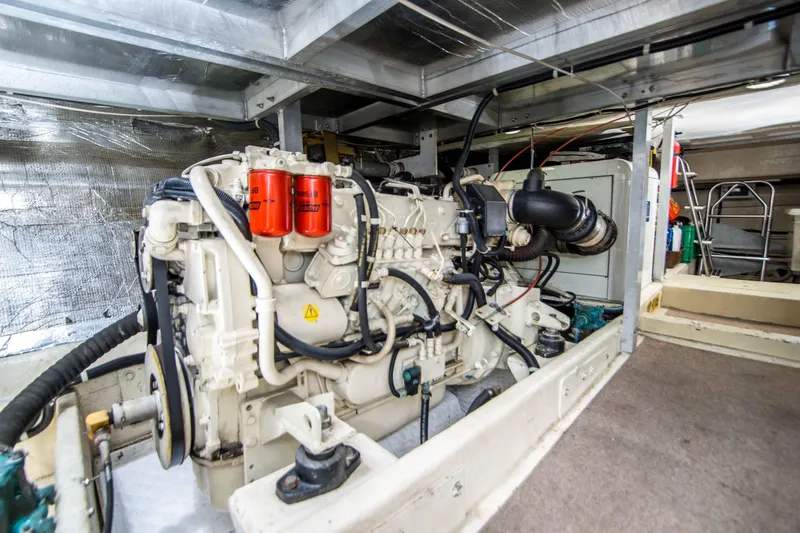 Slide: The Image of Navigator 53 pilothouse 1999 - 33