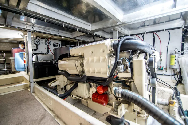 Slide: The Image of Navigator 53 pilothouse 1999 - 34