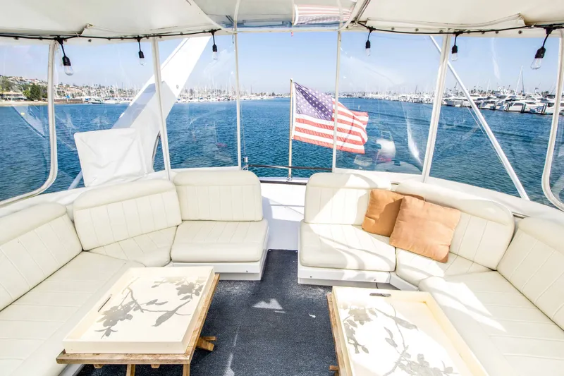 Slide: The Image of Navigator 53 pilothouse 1999 - 11