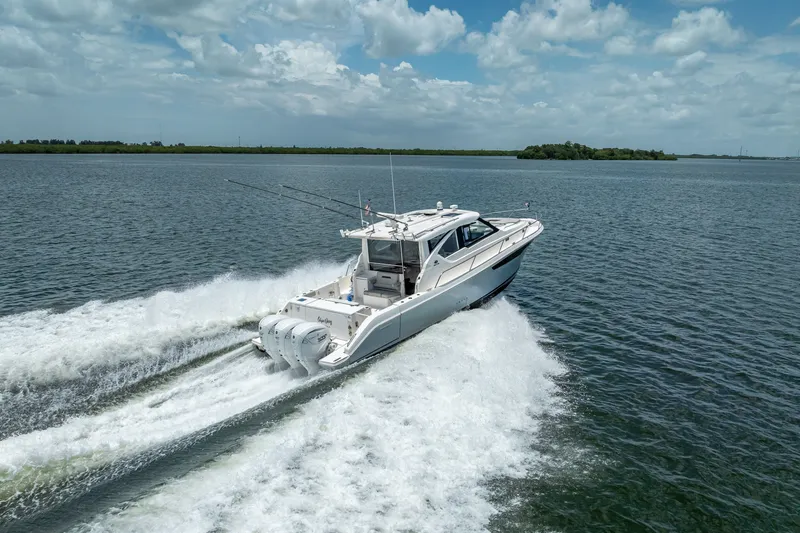 Slide: The Image of Pursuit OS 445 Offshore 2024 - 24