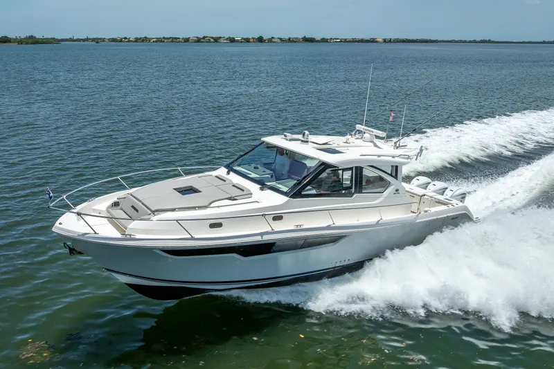 The Image of Pursuit OS 445 Offshore 2024 - 0