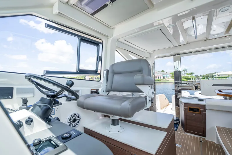 Slide: The Image of Pursuit OS 445 Offshore 2024 - 30